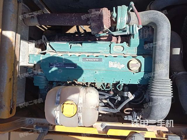 发动机室（上车部件）