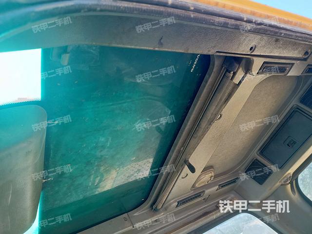 顶棚整体（驾驶室部分）