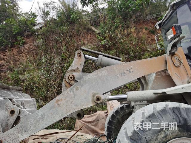 铲斗油缸侧面（工作装置）