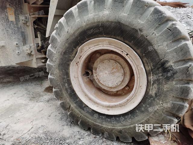 右前轮（行走机构）