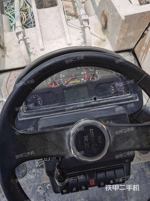 仪表盘（驾驶室部分）