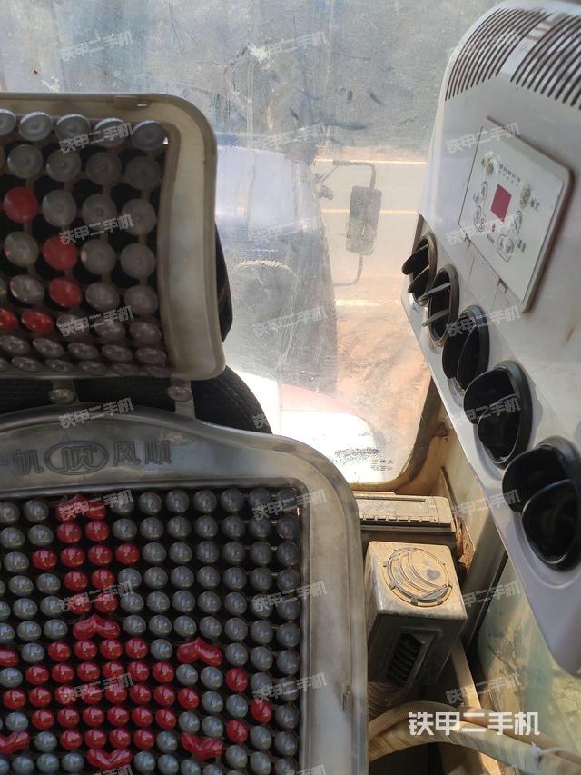 座椅后部（驾驶室部分）