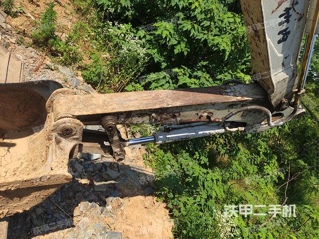 小臂整体右前（工作和回转装置）