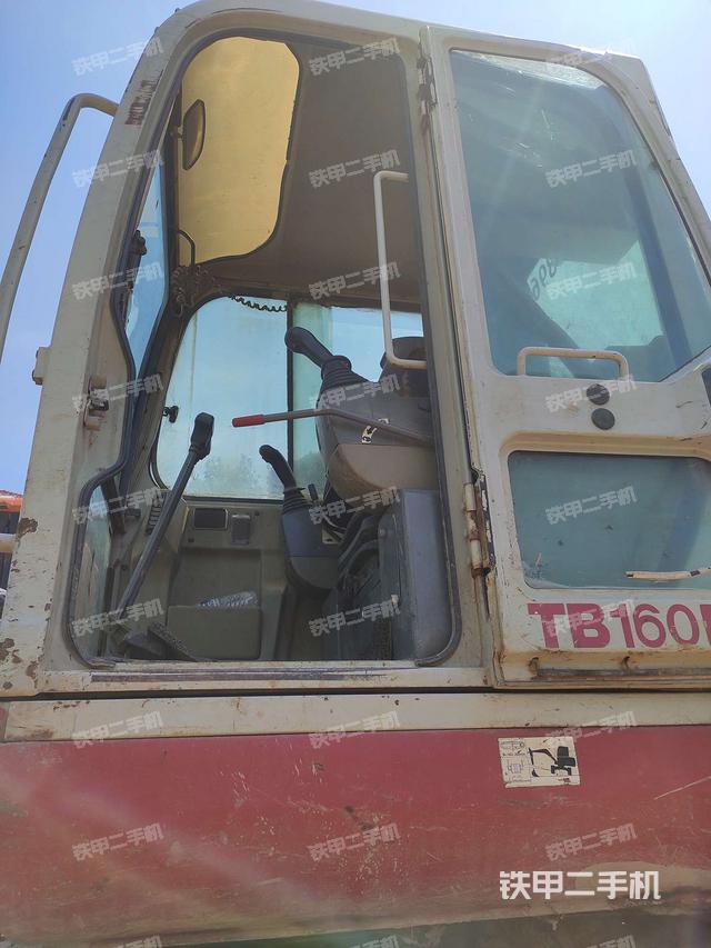  驾驶室正侧（驾驶室部分）