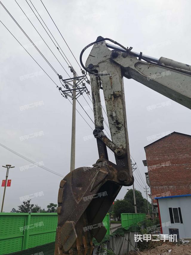 小臂整体左后（工作和回转装置）