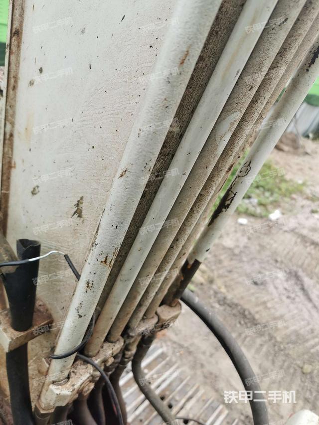 大臂背部俯视（工作和回转装置）