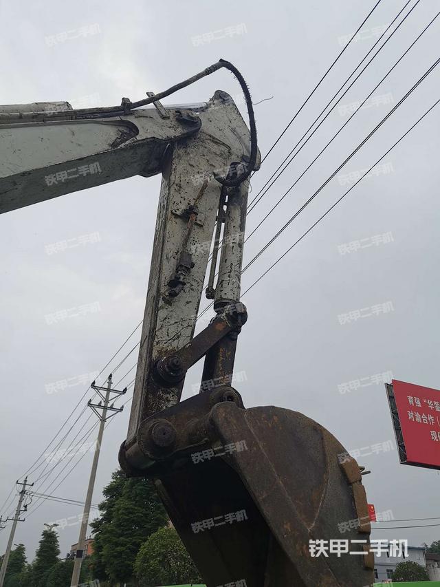 小臂整体右前（工作和回转装置）