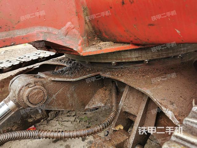 转盘和下车架正前（工作和回转装置）