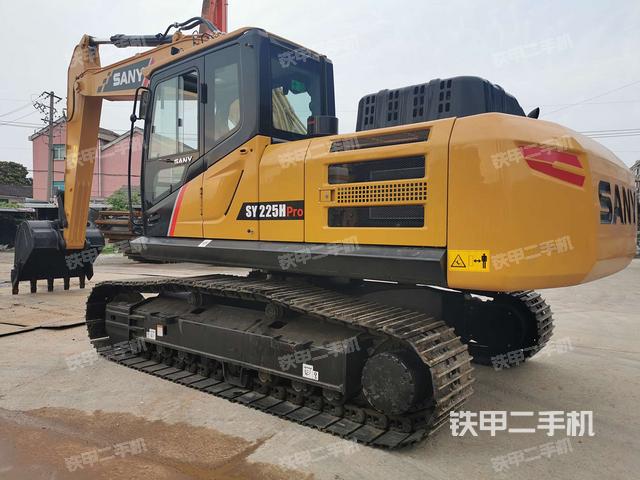 三一重工sy225h挖掘机