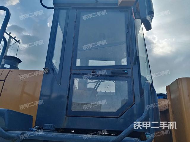 驾驶室正侧（驾驶室部分）