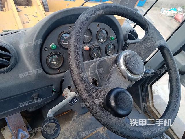 仪表盘（驾驶室部分）