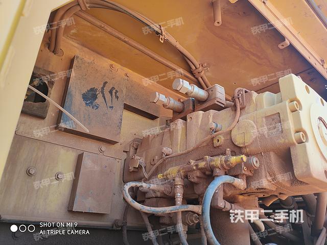 液壓泵艙室正面整體（整機(jī)外觀）