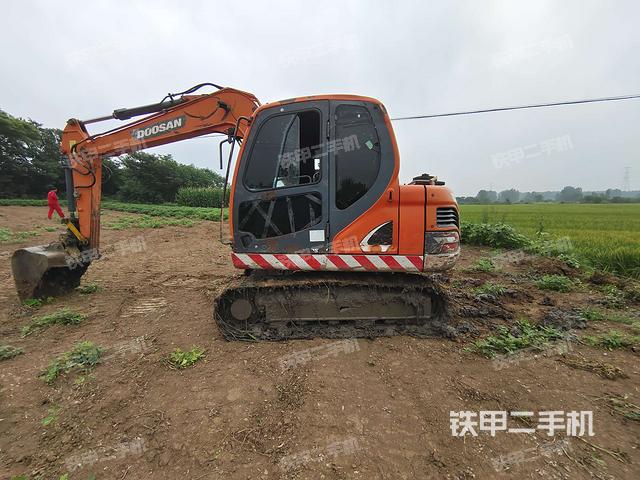斗山DX75-9C挖掘机