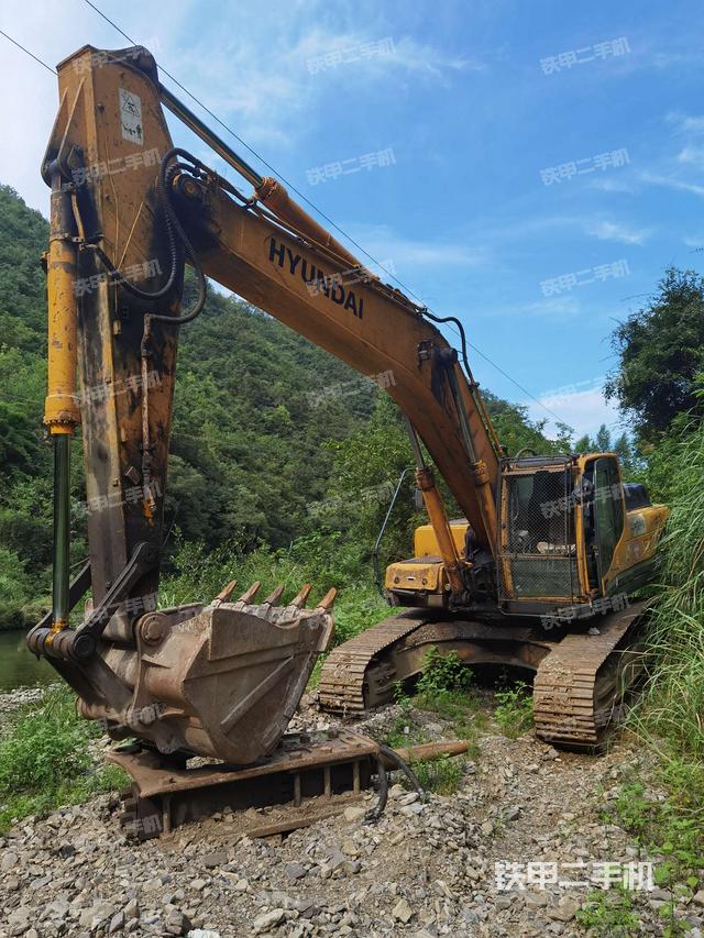 现代r335lc9t挖掘机