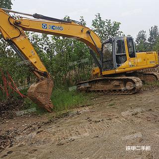 徐工XE215C挖掘机实拍图片