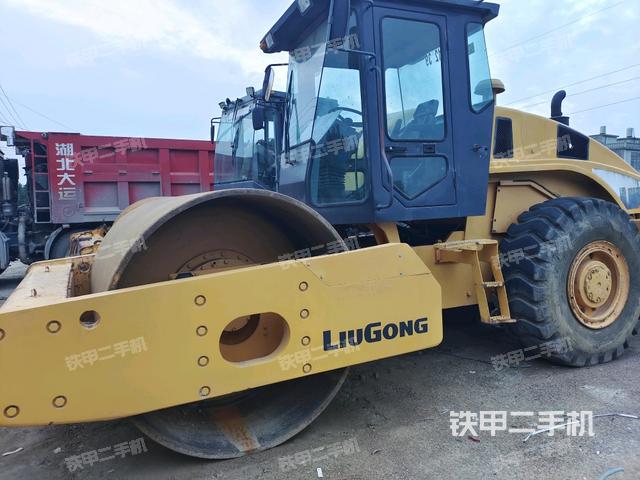 柳工CLG622压路机