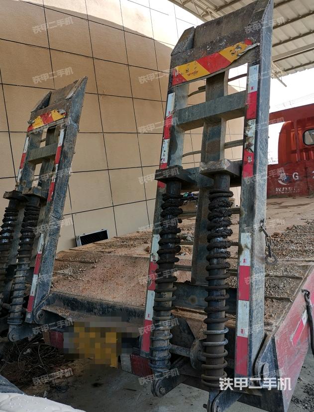 工作装置2（工作装置）