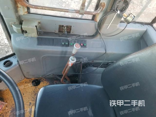 驾驶室正侧（驾驶室部分）