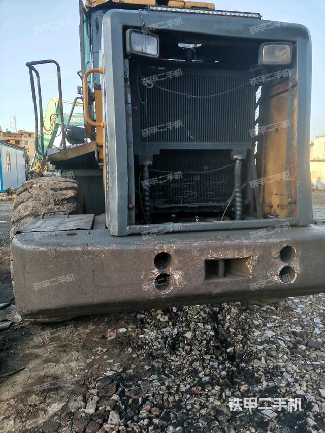 正后方（整机外观）