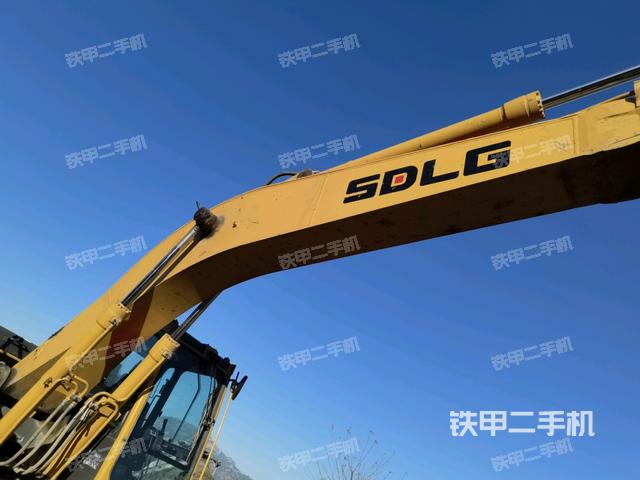 大臂整体 右侧（工作和回转装置）