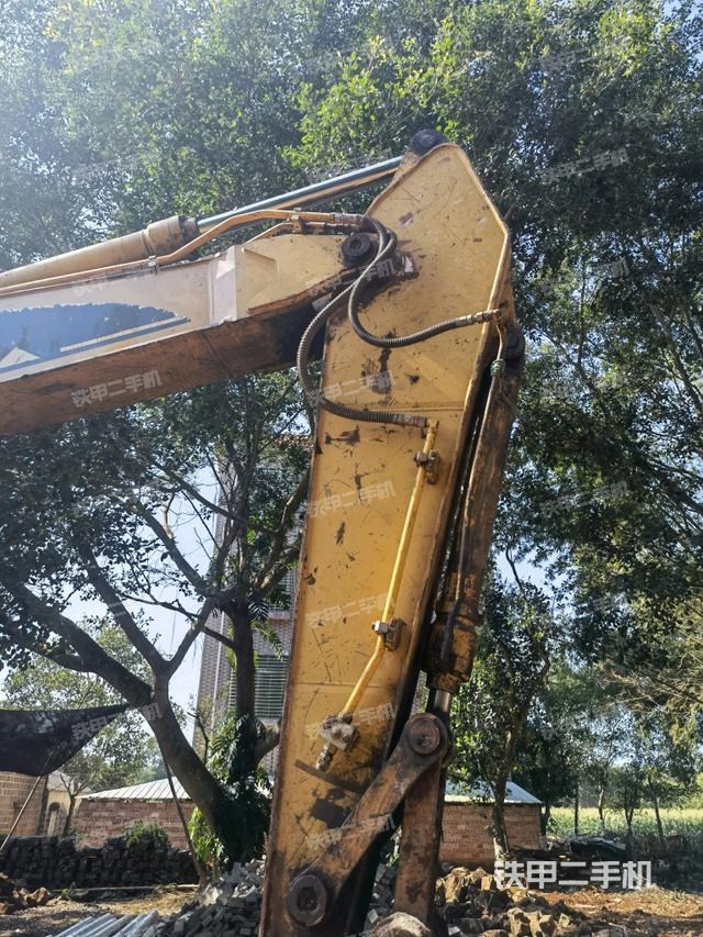 小臂整体左后（工作和回转装置）