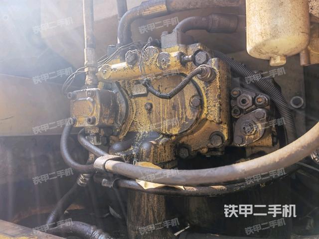 液压泵斜45 左（大件舱室）