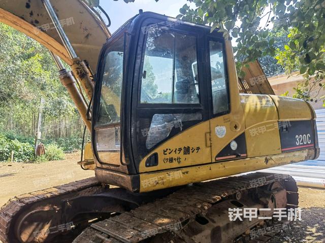 驾驶室左前45度（驾驶室部分）