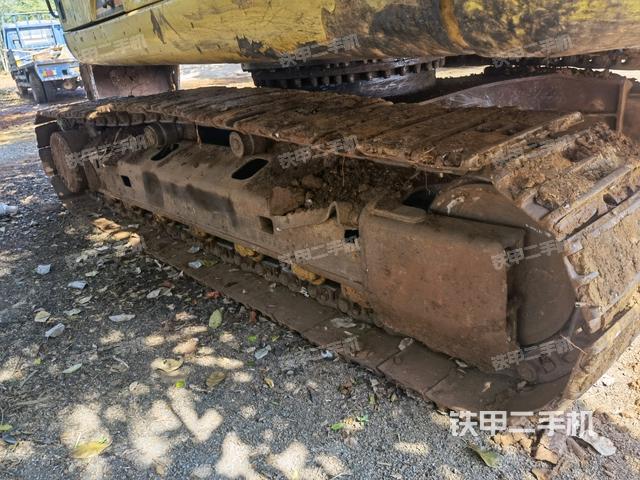 左侧履带整体 （行走机构）