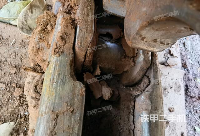 左侧行走马达盖板（行走机构）