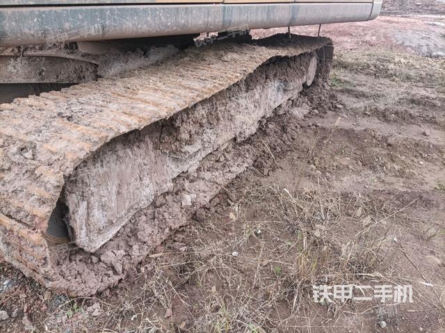 左侧履带整体 （行走机构）