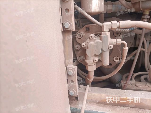 液压泵斜45 左（大件舱室）