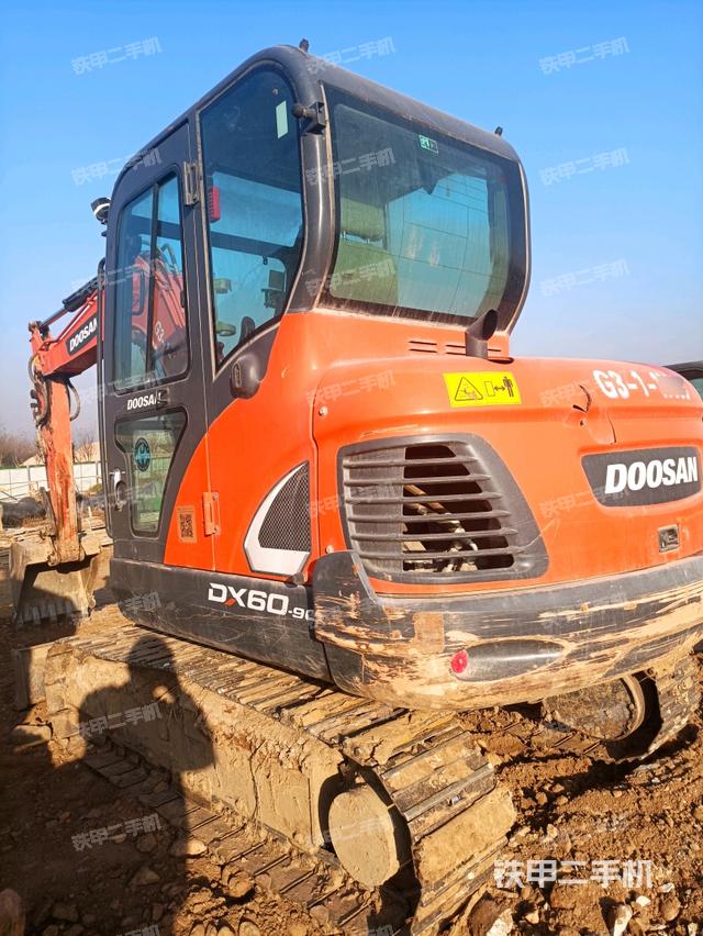 西安市二手斗山dx55-9c挖掘机-左后45实拍图-164