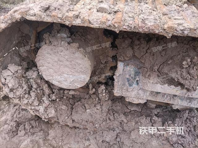 右驱动轮（行走机构）