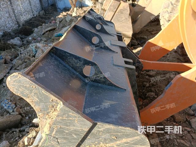 铲斗后45°(工作装置) 铲斗后45°(工作装置)