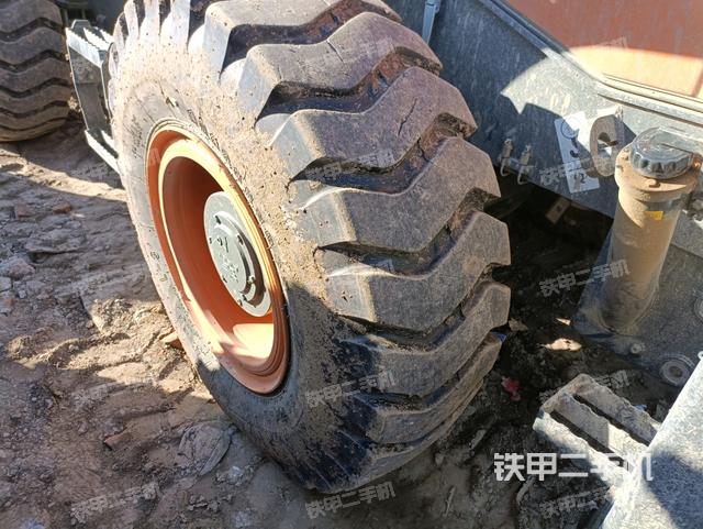 右后轮(行走机构) 右后轮(行走机构)