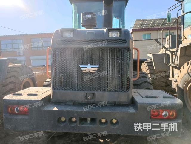 正后方(整机外观) 正后方(整机外观)