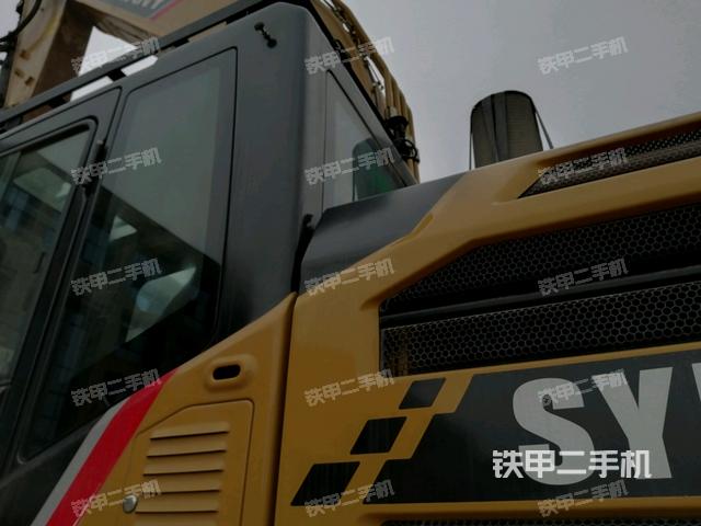 驾驶室左后45度(驾驶室部分) 驾驶室左后45度(驾驶室部分)