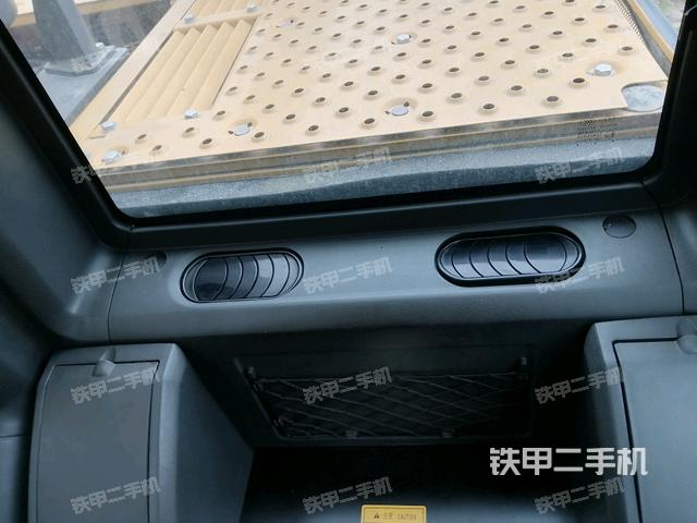 座椅后部（驾驶室部分）