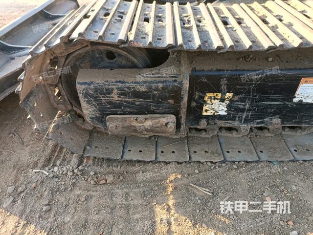 左导向轮(行走机构) 左导向轮(行走机构)