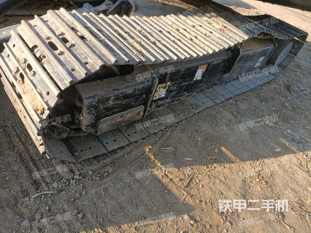 右侧履带整体 (行走机构) 右侧履带整体 (行走机构)