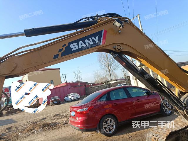 大臂整体 右侧(工作和回转装置) 大臂整体 右侧(工作和回转装置)