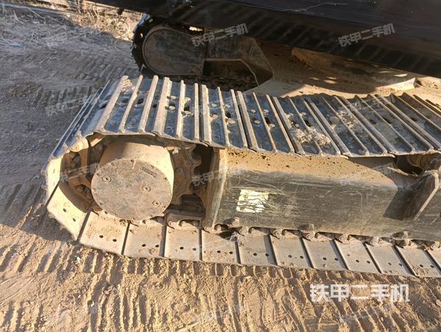 右驱动轮(行走机构) 右驱动轮(行走机构)