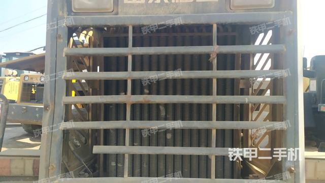 散热器正面(动力系统) 散热器正面(动力系统)