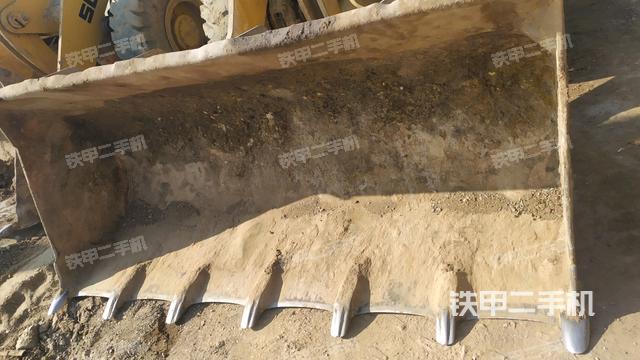 铲斗前45°(工作装置) 铲斗前45°(工作装置)