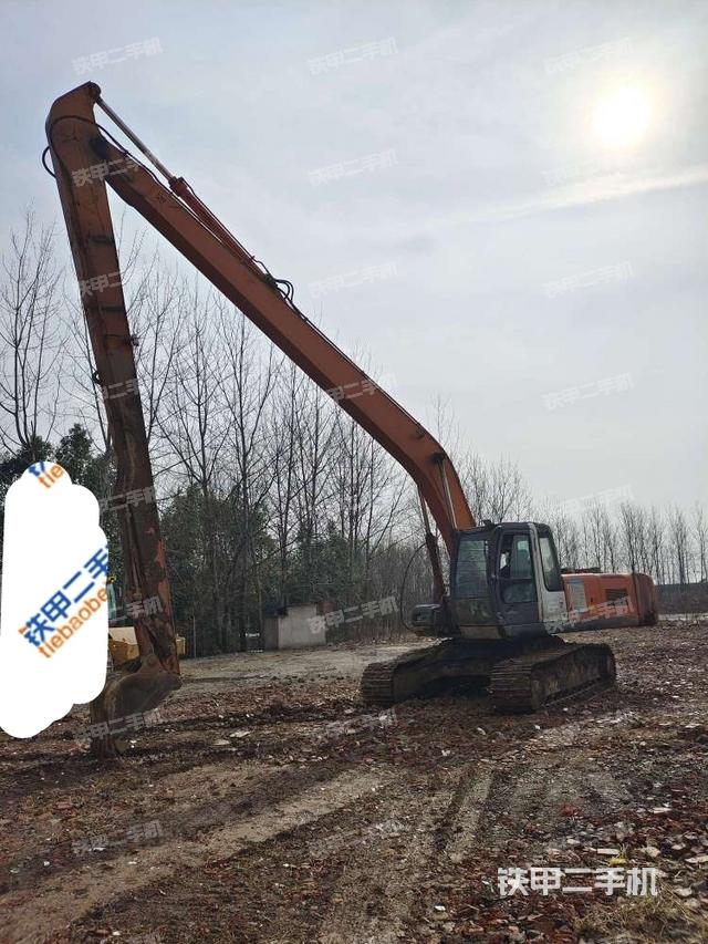 日立ZX240挖掘机