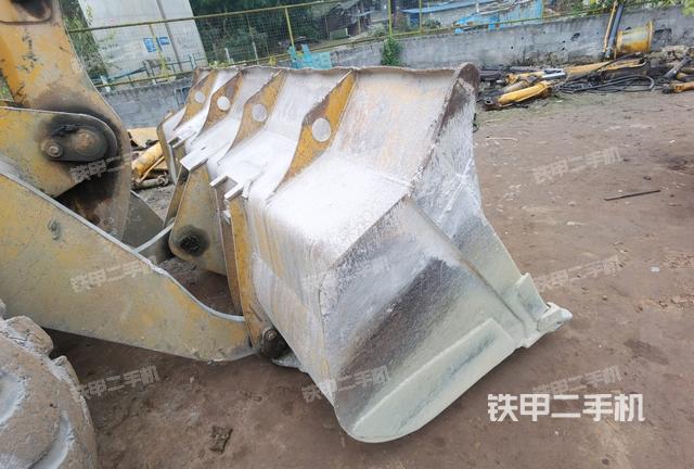 铲斗后45°(工作装置) 铲斗后45°(工作装置)