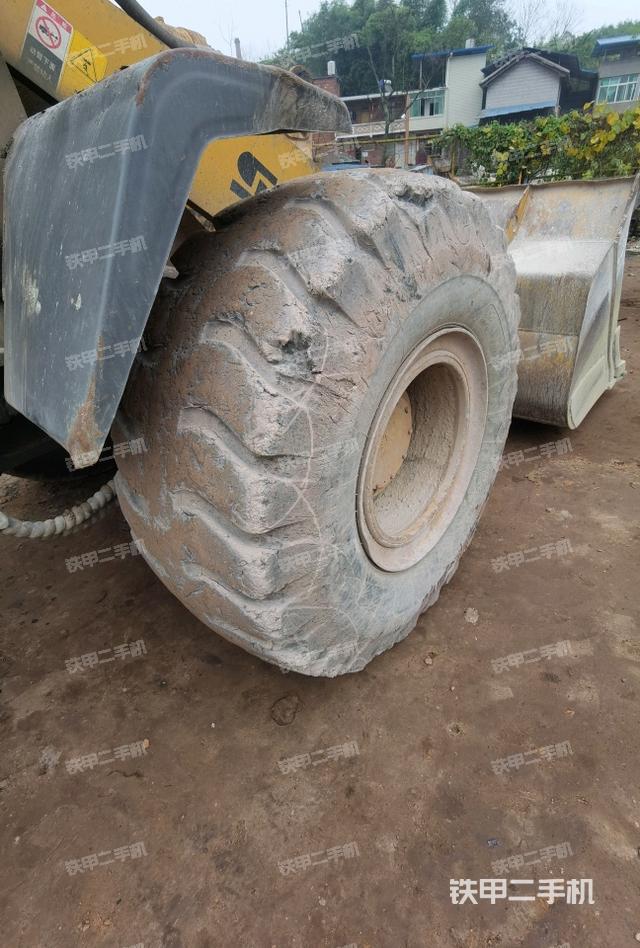 右后轮(行走机构) 右后轮(行走机构)