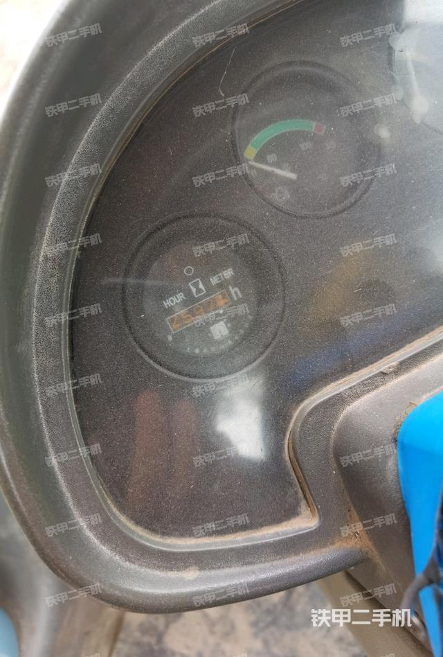 小时表里程数(驾驶室部分) 小时表里程数(驾驶室部分)