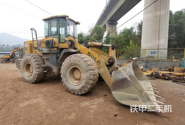 右前45°(整机外观) 右前45°(整机外观)