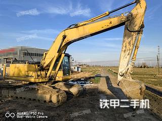 小松HB215LC-1挖掘機實拍圖片
